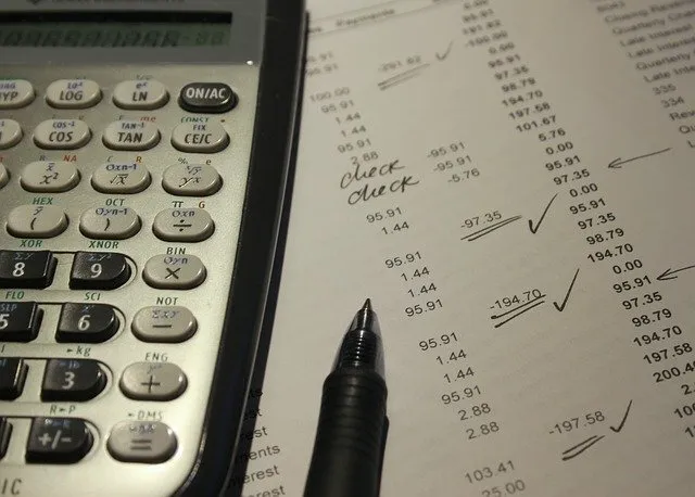 Kim są pośrednicy finansowi?